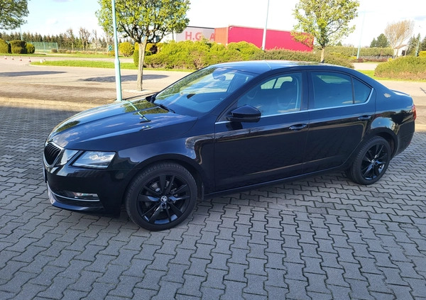 Skoda Octavia cena 69999 przebieg: 110000, rok produkcji 2017 z Hrubieszów małe 436